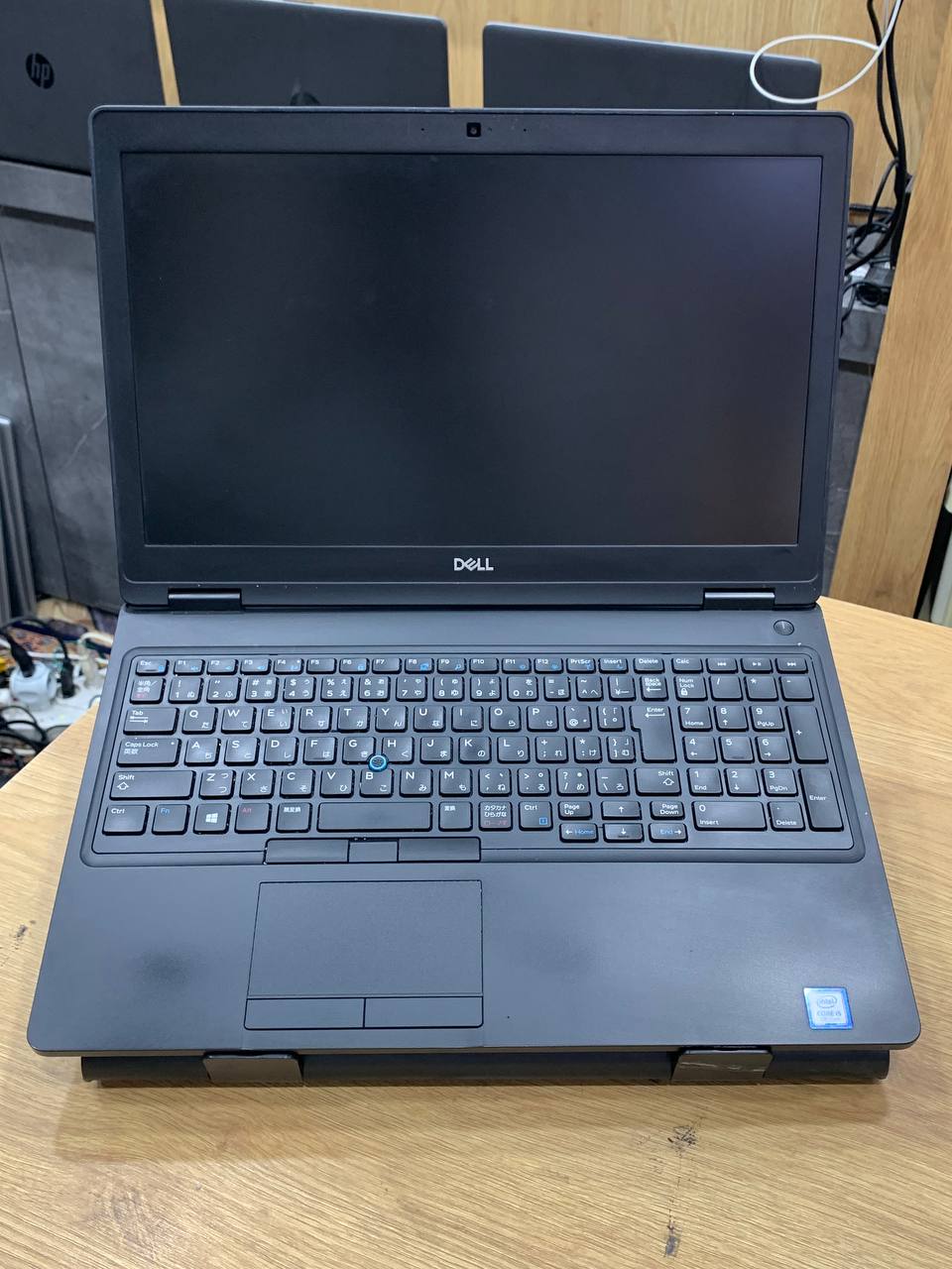 DELL LATATIUDE5590