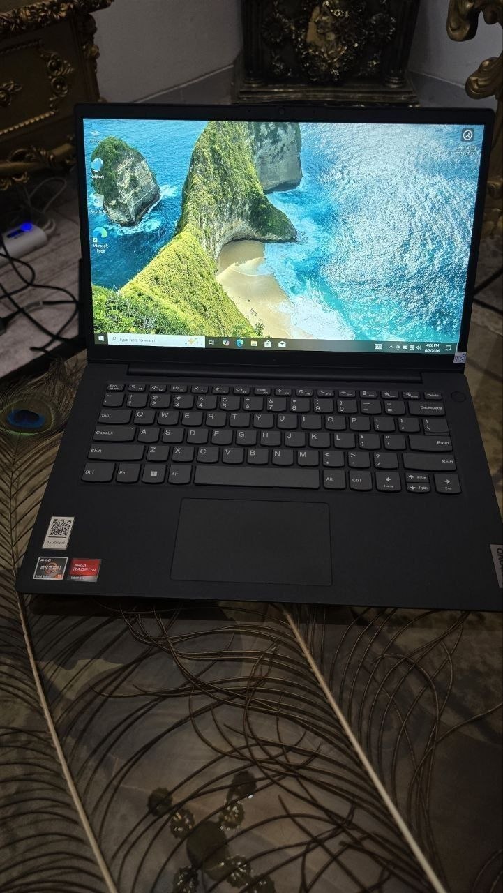 Lenovo v14 Gen3